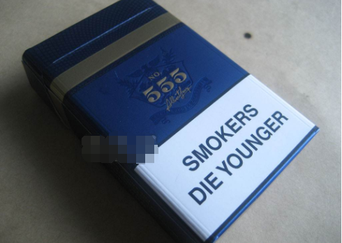 楼上窗外烟花图片_楼上窗口放烟花